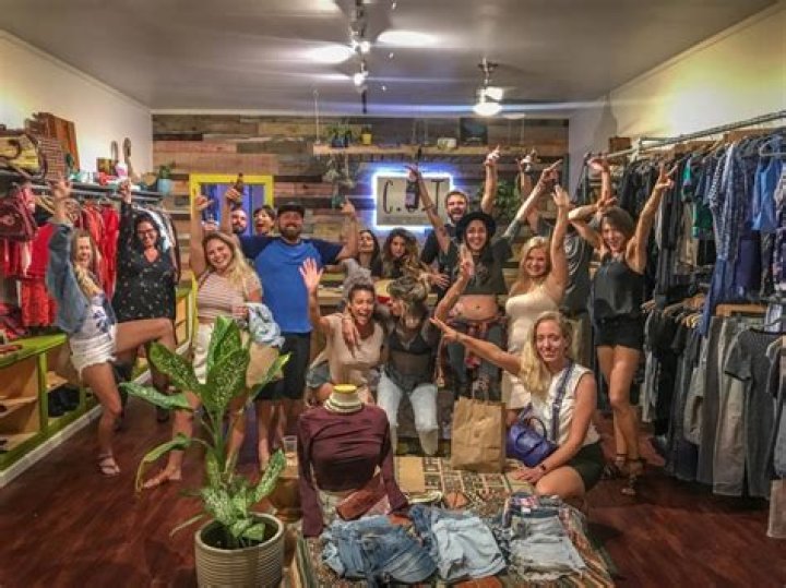 What do locals wear in Belize?